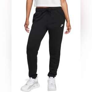 Nike women’s standard fit mid rise black sweat pants